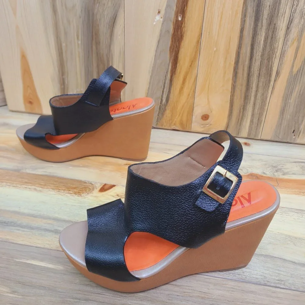 ALONTA Retro Wood Platform Wedge Sandal ~ NWT!!